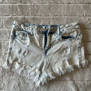 Altar’d State Distressed Light Wash Denim Women’s Shorts